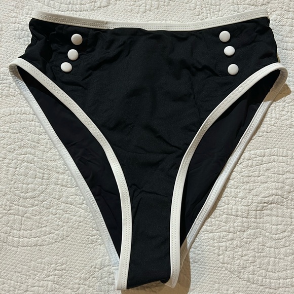 Aqua Bloomingdale’s exclusive Bikini Bottom. NWT. Small - Picture 2 of 9